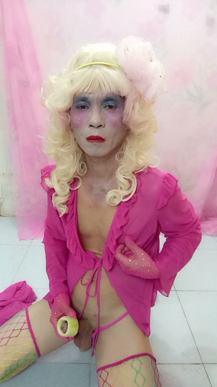nguyen dang thien tri: Oanh Le Transgender Wearing Sexy Clothes, Pornography, Gentle Cock Jerking...
