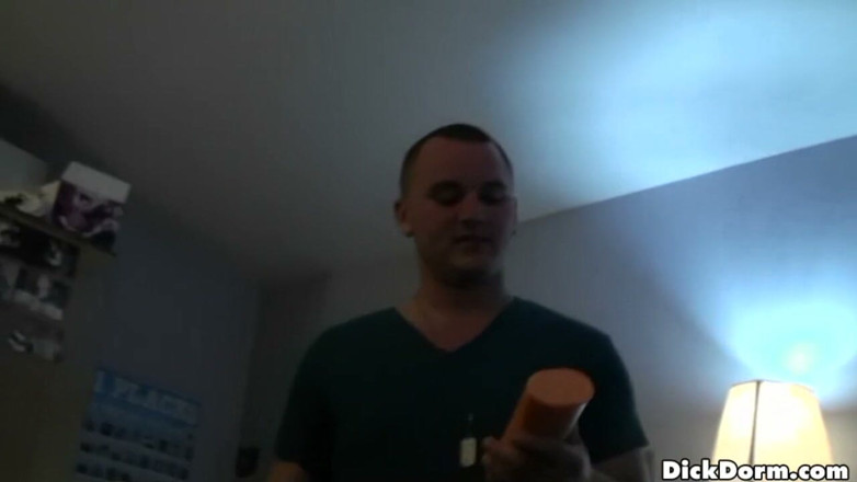 Reality Dudes: Reality Dudes - Robert Makes Bjs Orgasm as They Dare Roommates...