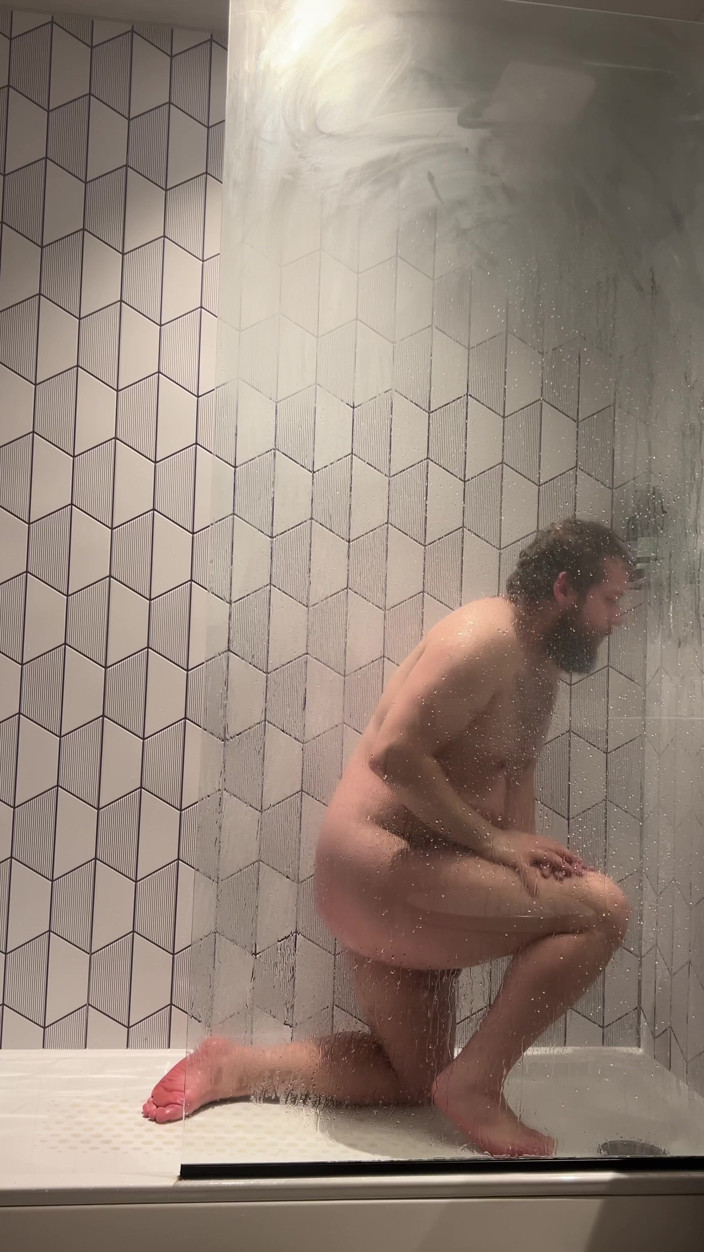 uktattooedchub74: Shower Dreams 1