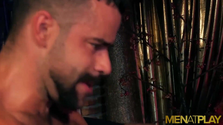 Menat Play: MENATPLAY - Homens adequados Logan Moore e Teddy Torres em raça...