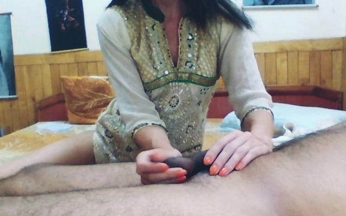Bolly Karma: Am ajuns și ea vrea pula mea!!