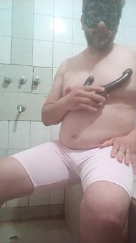 Piss, Dildo Y Ducha
