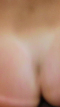 Eu esmago linda milf tatuada Parker Skyes