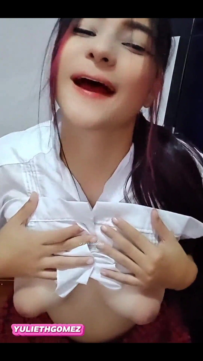 Yulieth Gomez: L'attrice porno fa un bel pompino al patrigno (vero video fatto...