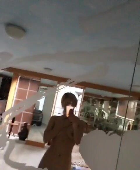 Nesty: シャワーを浴びる前に。