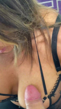 Hot Aussie Stepmom Gets Freaky and Eats My Ass