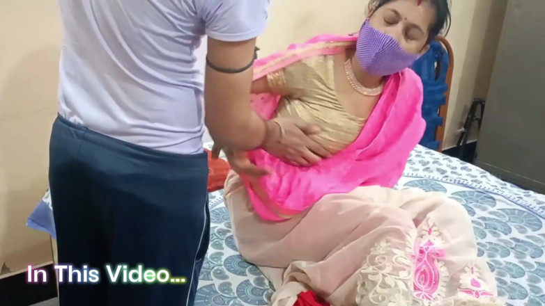 sakshi_raniii: Moje macecha nosí saree spodničku vyklouzla, připravena na funkci nadržený...
