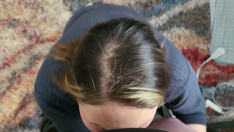 Biglefty10: Giving Blowjobs Makes Her Cum Again and Again