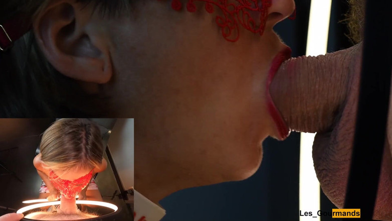 Les Gourmands: Milf puta mascarada com batom faz boquete e recebe toda...