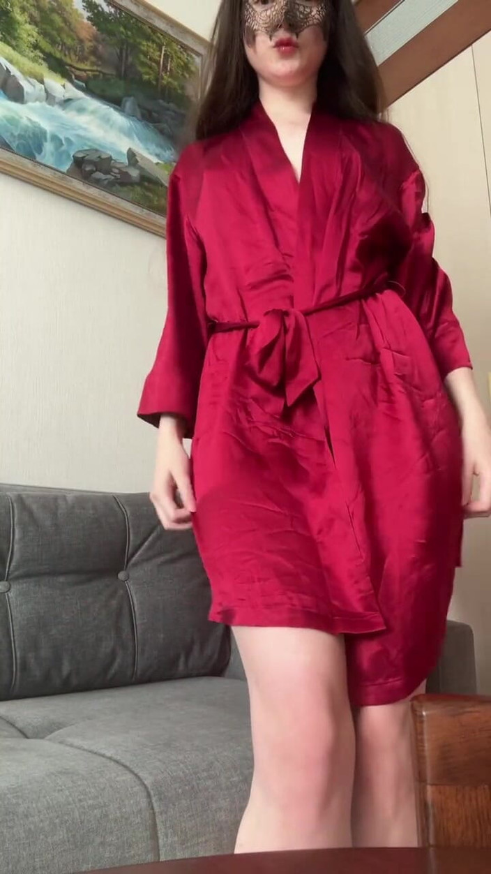 JuliaVeil: Russische schoonheid toont een verzameling van haar slipjes en haar...