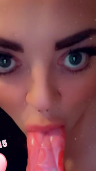 I Can’t Wait to Put This Deep in My Pussy on Cam Later Today