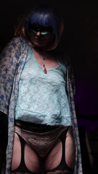 Intiem ritueel milf striptease