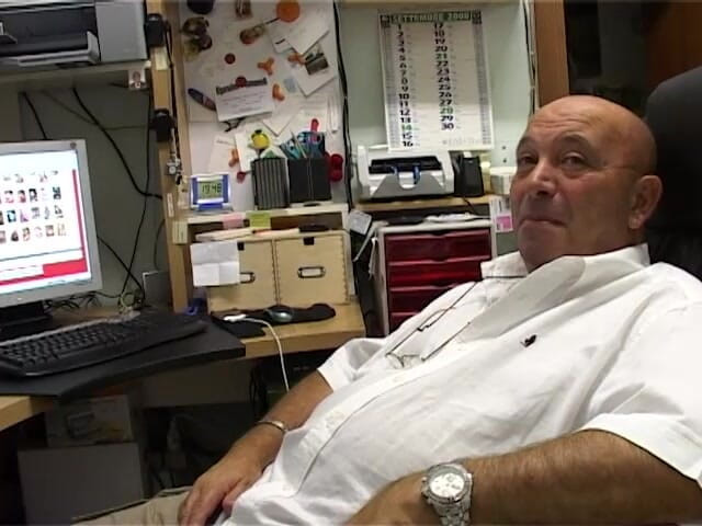 King Of Amateur: 勤務中のふしだらな女