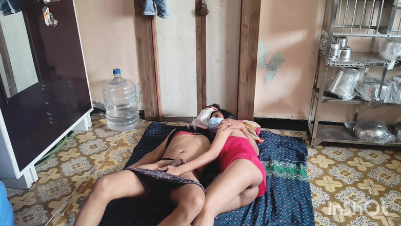 Desishycouple: Shivani bhabhi穿着粉色比基尼做爱。第1部分