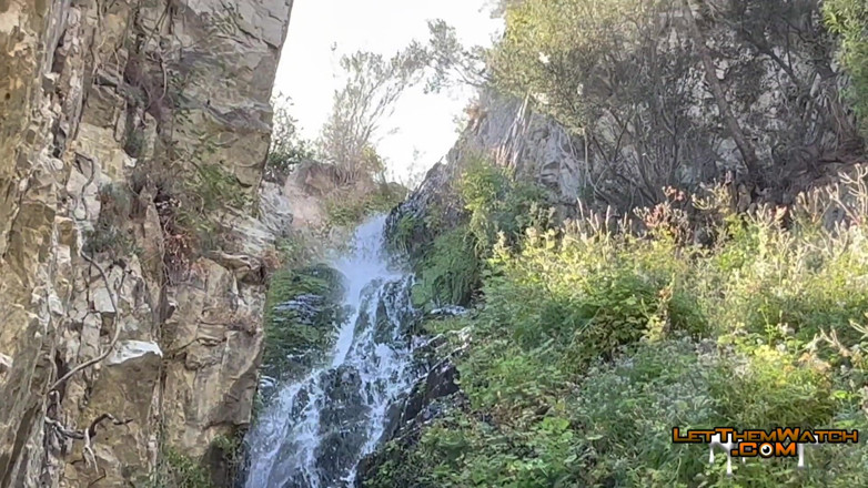 Let them watch: Tätowierter Schwuler Papi Fickt Twink, Öffentliches Wandern, Wasserfall Ficken, Hardcore, Anal,...