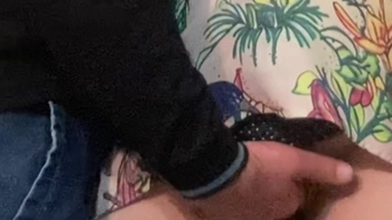 Niki studio: Soția infidelă s-a masturbat într-un metrou aglomerat