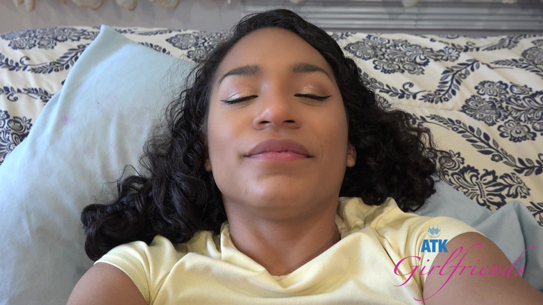 ATK Girlfriends: Virtuální datum