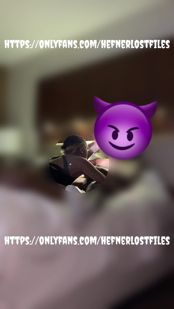 Jenko: Ležela v pěkné posteli a kouřila, dokud se jí nevystříkám...