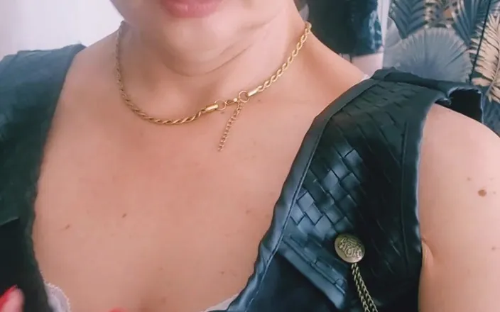 Sofy13: Tu Aimes Ma Nouvelle Tenu Rejoint Moi Pour Me L'enlever
