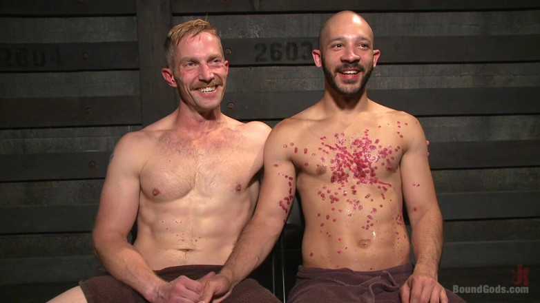 Bound gods: Adam ve Dylan - gerçek hayat çift serisi
