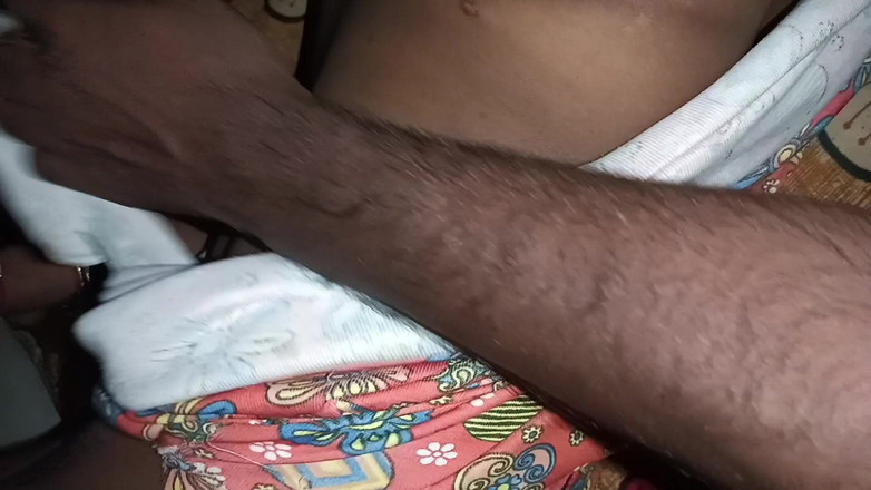 Starling: Desi Chudai s romantikou o půlnoci