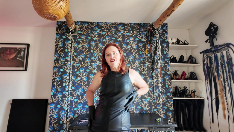 InannaJustice: Leather Glove Tease