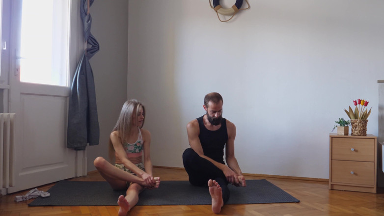 Camvivian: Workout joga exercise together for the first time