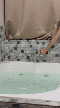 Sex ve vířivce - část 1