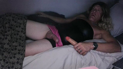 Queen Chalene: Vakna upp från en sexig dröm