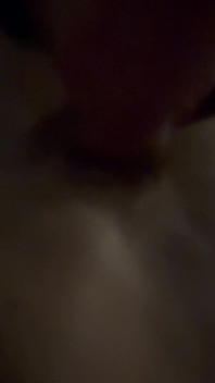 Un mari baise sa femme dans le cul asiatique sexy