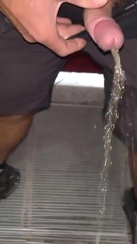 Piss and Cum in Toilette