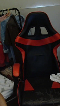 Femboy É Pego Se Exibindo Na Webcam