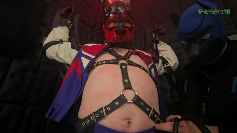 The Playing Puppies: cewek sange ini dientot habis-habisan di kayu salib bagian 2