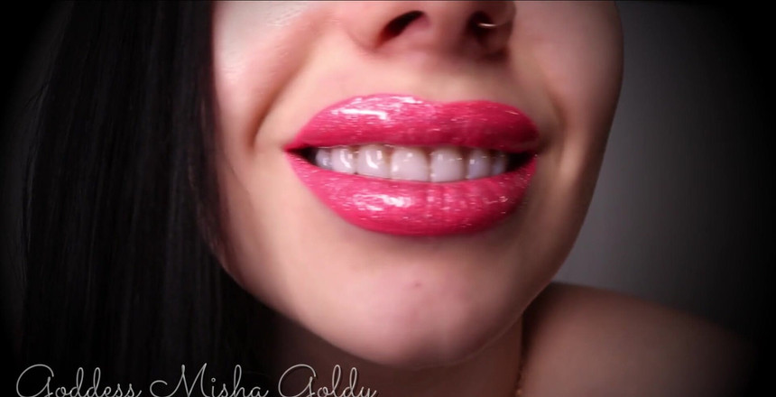 Goddess Misha Goldy: मैं अपने ग्लॉसी गीले बड़े गुलाबी होंठों से तुम्हें चिढ़ाते हुए रख रहा हूं ... मेरे पूर्ण और सेक्सी होंठ सिर्फ आपको याद दिलाते हुए रख रहे हैं
