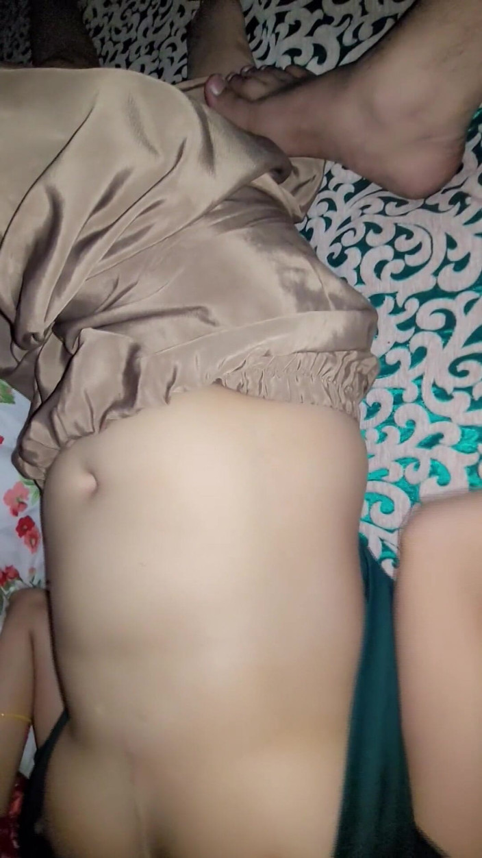 Roobi sharma: Desi Village Girl Homemade Sex 3