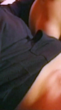Transsexuală latino Ginger în ciorapi are parte de un futai anal dur