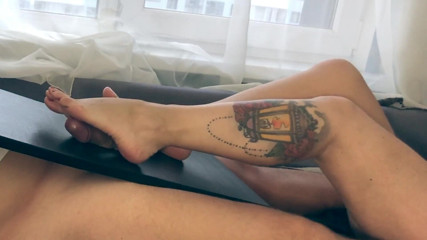 Amateur_fetish: Labă cu picioarele unei milf