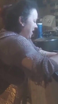 Anal mientras cocina la cena