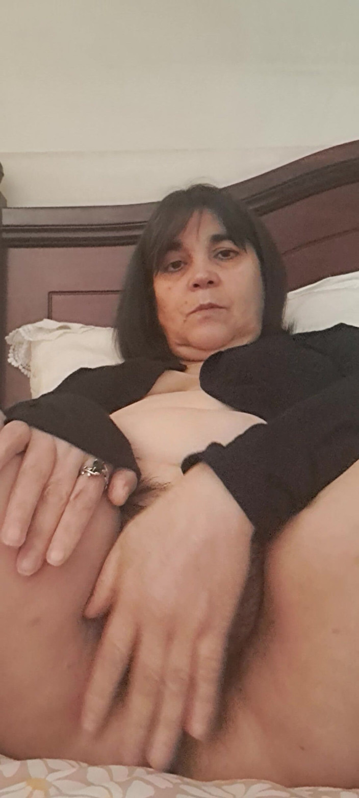 Mommy big hairy pussy: 밀프의 크리스마스 선물