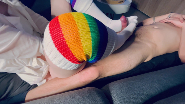 Frenchsockjob: Metto Un Calzino Al Mio Fratellastro Con Calzini Lunghi