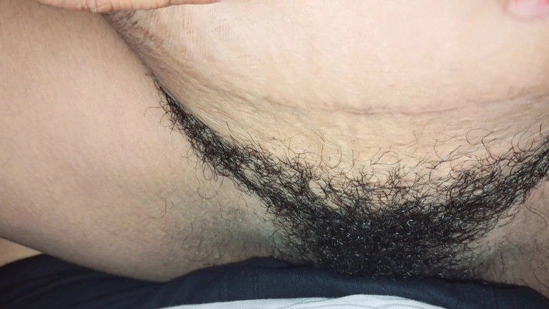 Trilokinath: Bhabhi desi melancap pepeknya semasa dia terdesak untuk seks