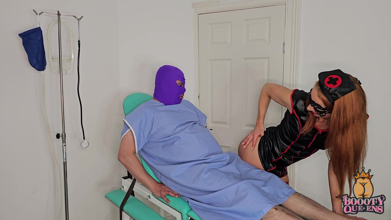 The booty queens: Богиня накануне операции Mia Tbq0014