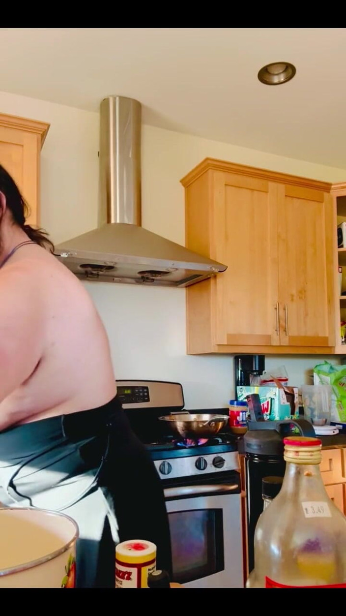 Christi Cream Cake: Topless Trans Bimbo MILF Makes Chow Mein
