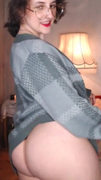 Spettacolo privato di camgirl nuda con un gran culo
