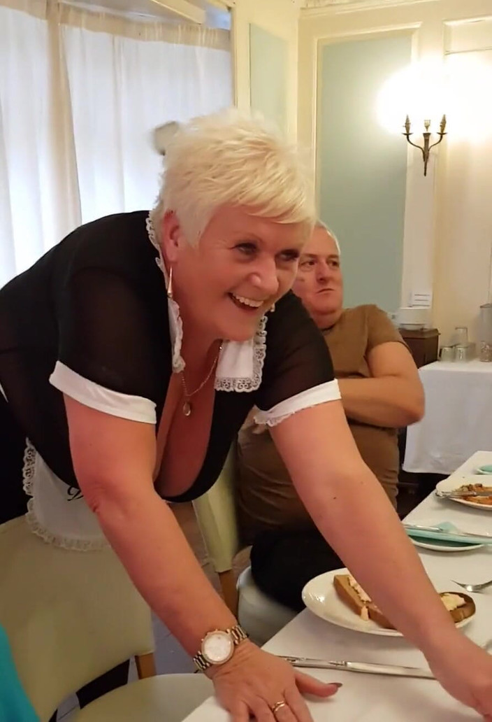 Uk Joolz: Hizmetçi Joolz