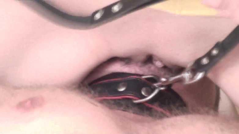 Femdom Austria: Ngồi lên mặt, ra lệnh để được liếm