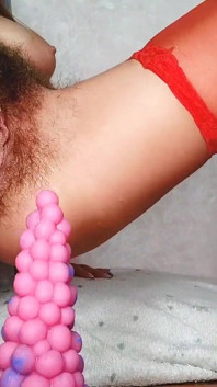 Aku muasin memekku pakai dildo baru sampai aku muncrat
