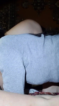 Gerçek lezbiyen çiftten ateşli oral seks