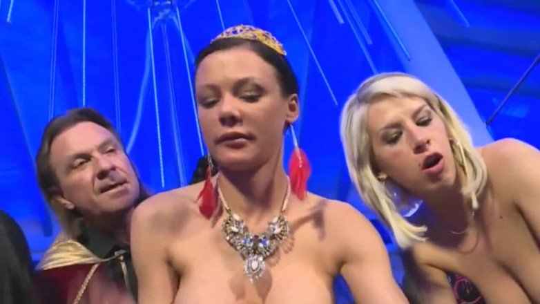 Deutschland porn: Perverse and Wild Gang Bang with Hard Pussies and Cocks