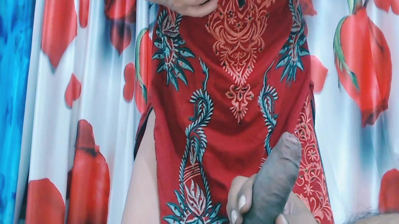 Bolly Karma: Emotionele seks - haar eerste dag in porno